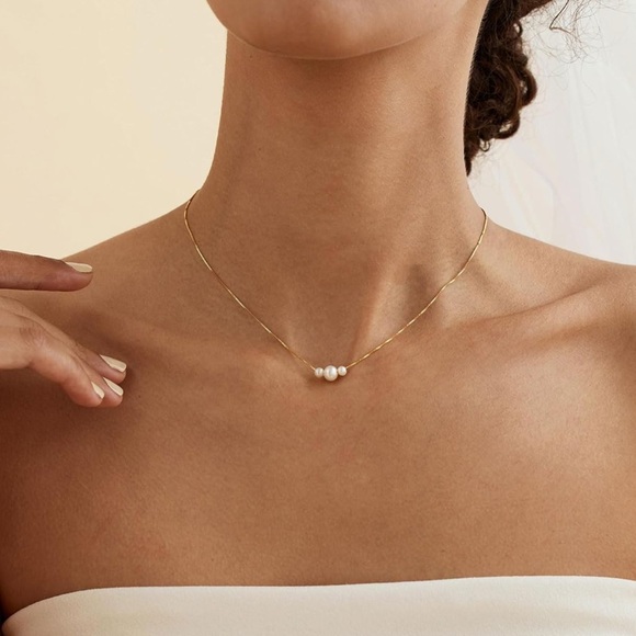 Women 14K Gold Plated Chunky Half Pearl Half Chain Toggle Necklace Minimalist - Picture 8 of 9